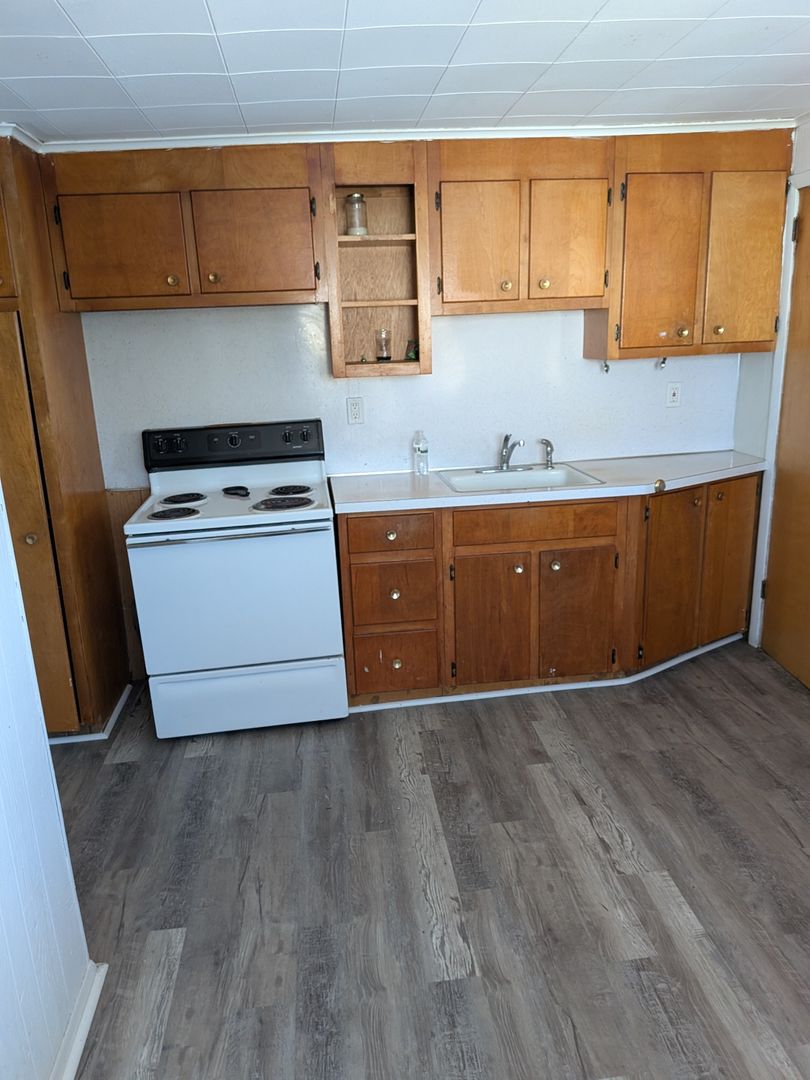 Scranton Apartment: 1221 Eynon St