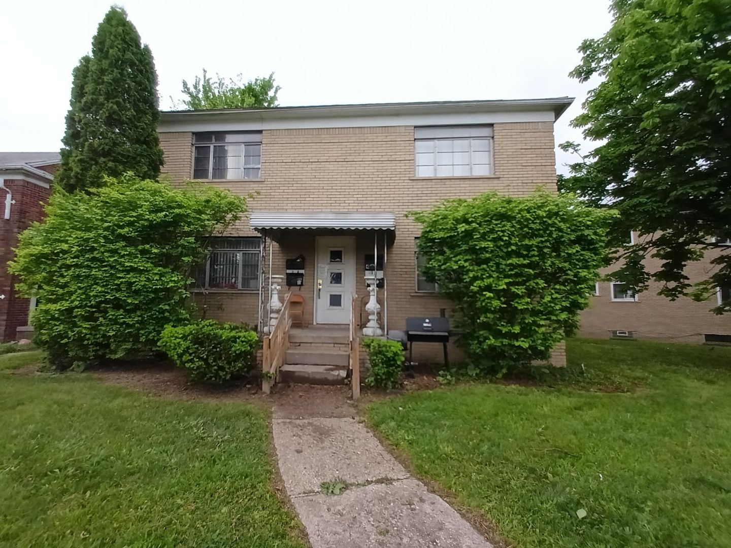 Detroit Apartment: 16241 E. 7 Mile Road