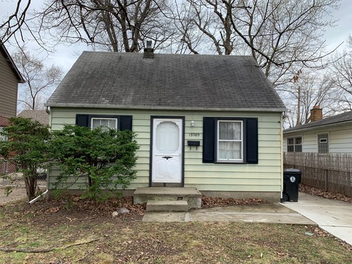 Beautiful 2 Bedroom 1 Bathroom In Redford Township!