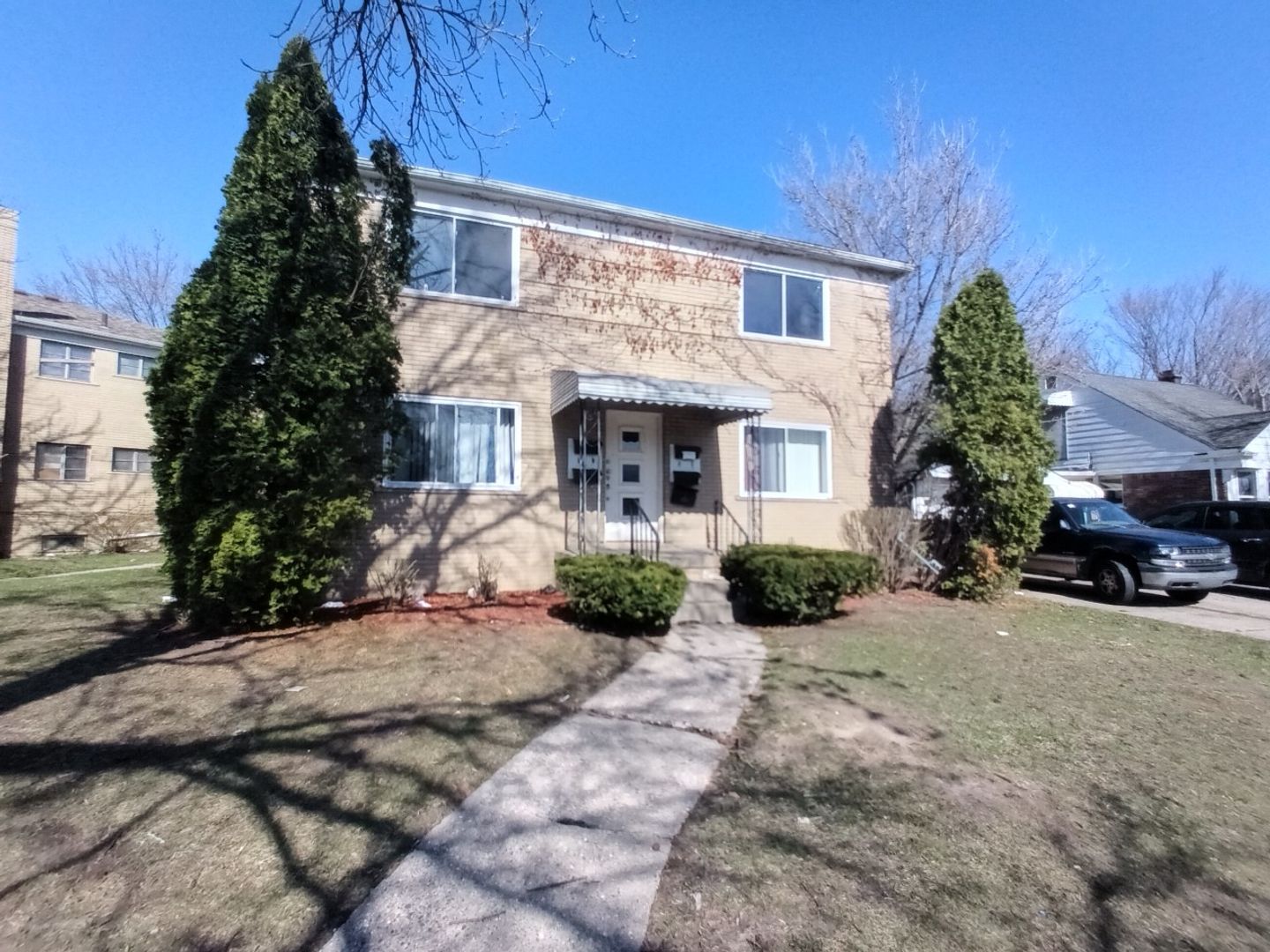 Detroit Apartment: 19161 Kelly Road