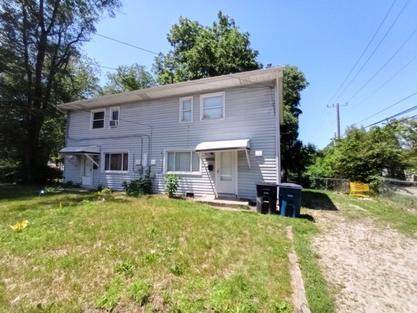 Westland Apartment: 2263-65 Delton