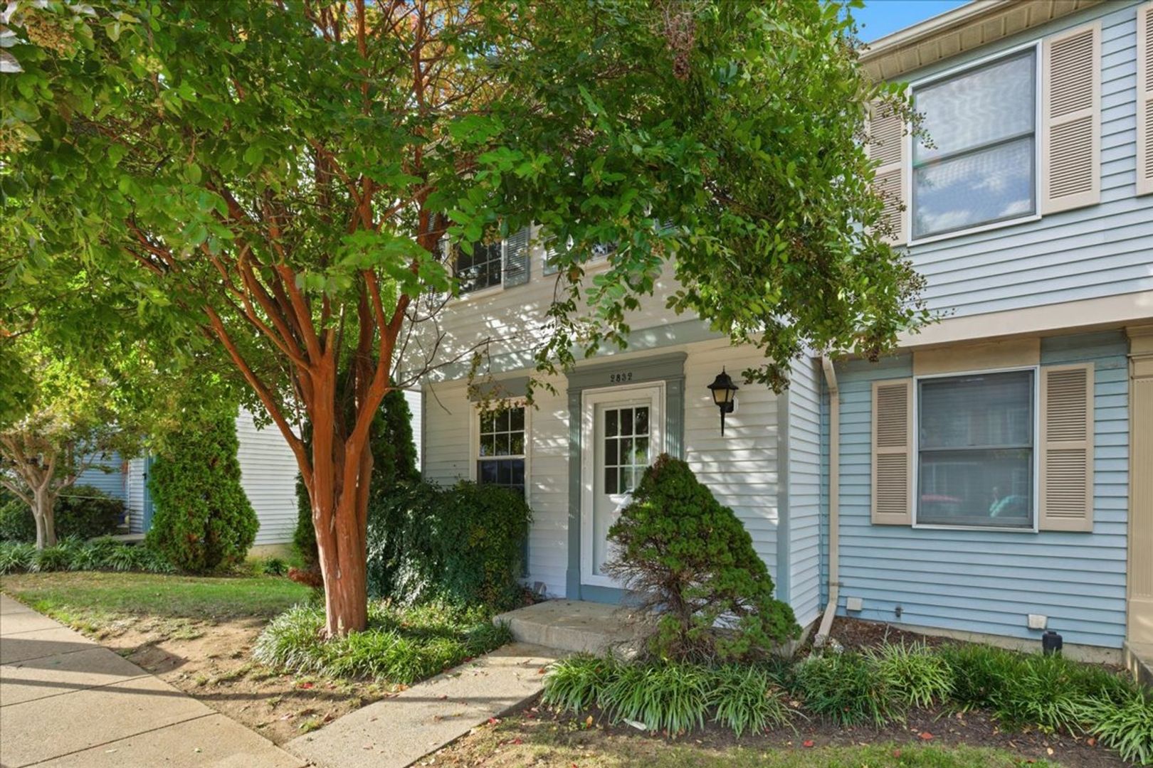Arlington House: 2832 S Meade St
