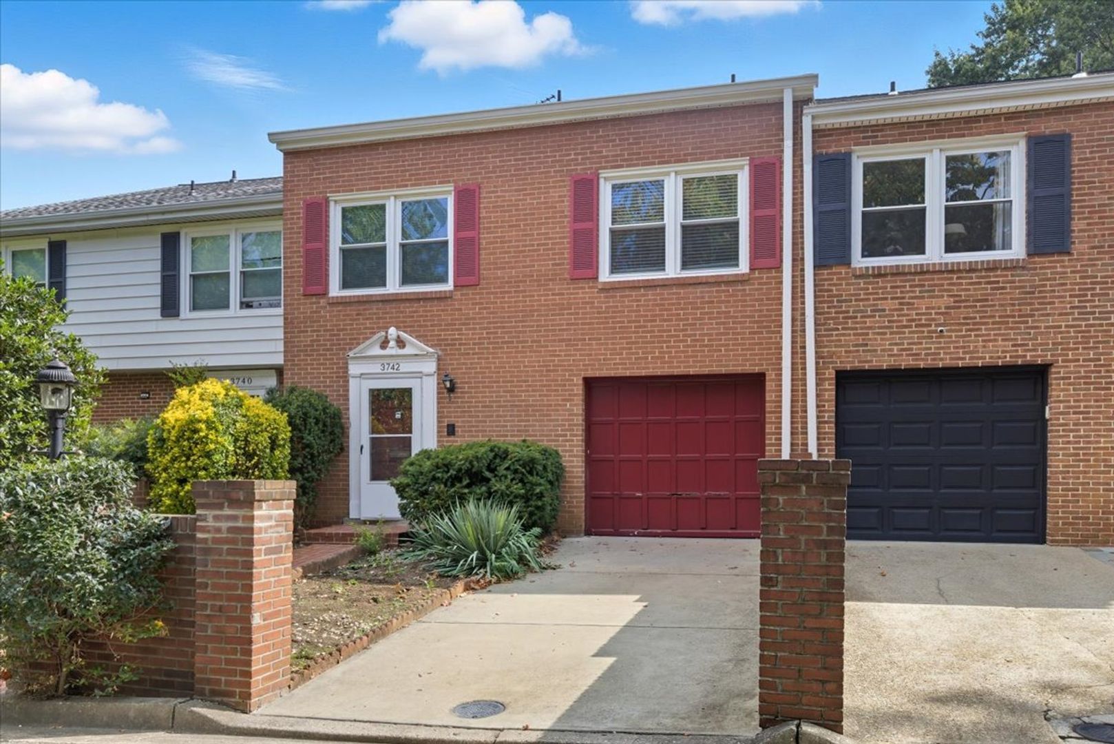 Arlington House: 3742 12Th St S