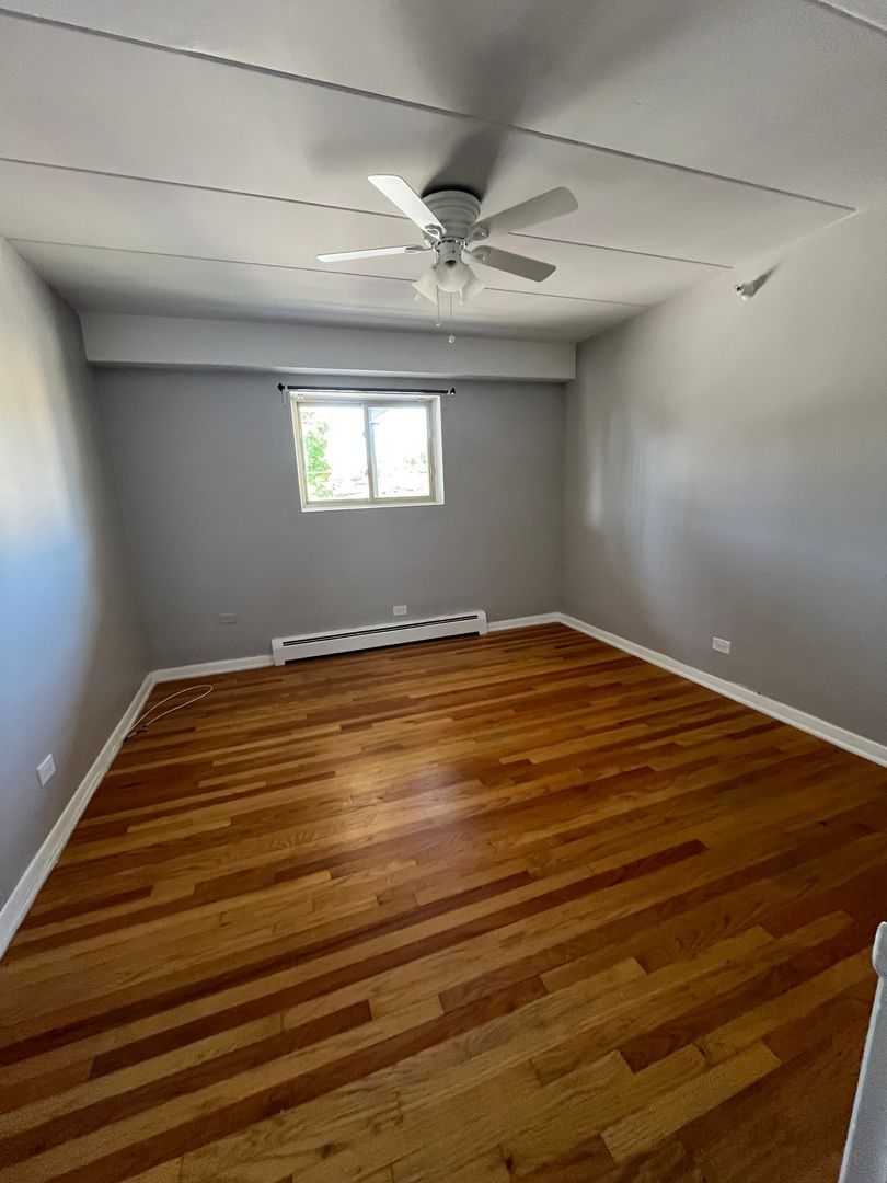 Arlington Heights Apartment: 202-222 N Salem Ave
