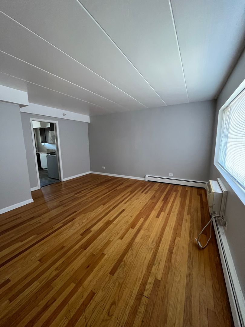 Arlington Heights Apartment: 202-222 N Salem Ave