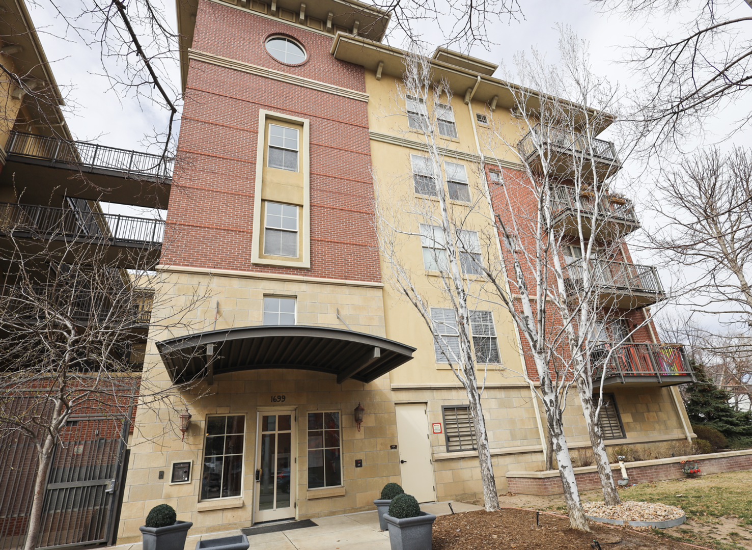 Denver Condo: 1699 N Downing st #401