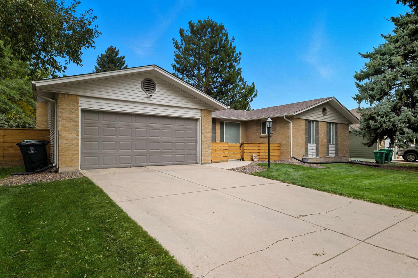 Denver House: 3035 S Beeler St