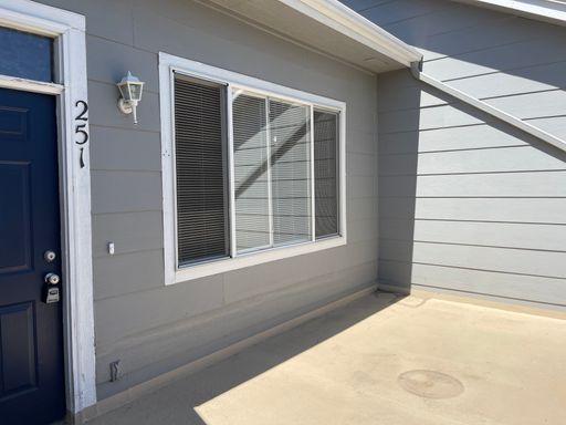 2nd floor - 2 bed 2 bath with loft in Aurora! – photo 1