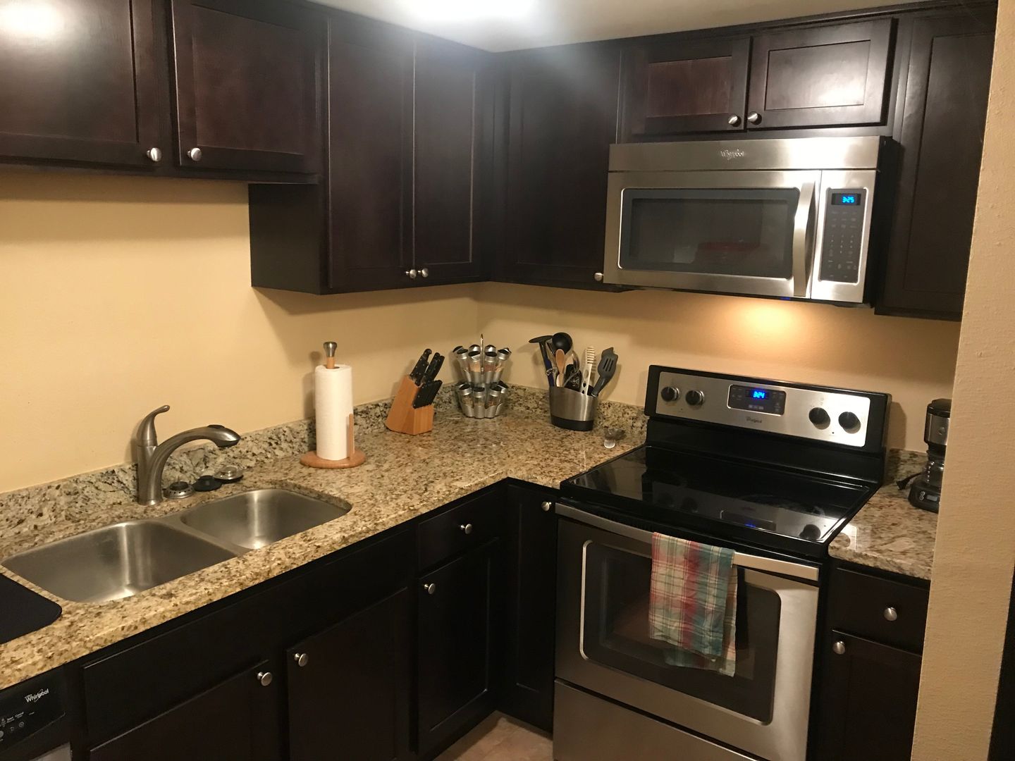 Lakewood Apartment: 2215/2217 Reed Drive