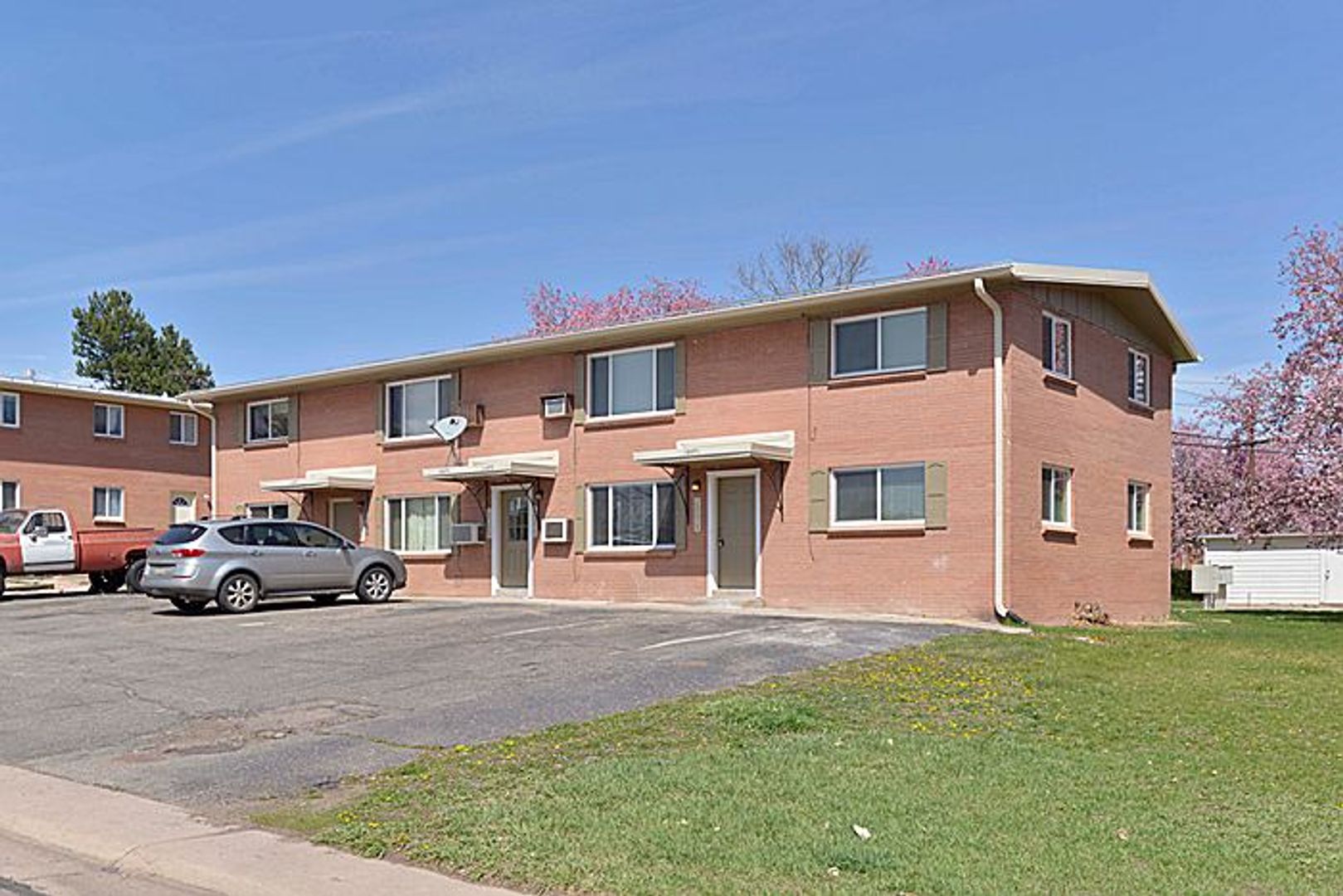 Lakewood Apartment: W 6th Place