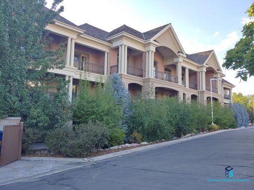 Stunning Penthouse Unit with Beautiful Views available for Rent! – photo 1