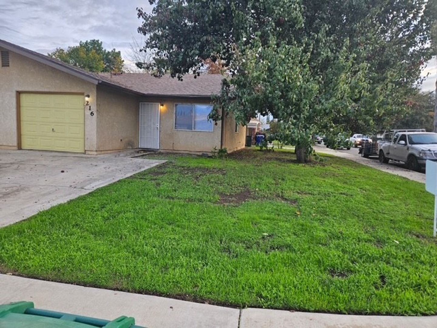 Exeter Apartment: Vine Street