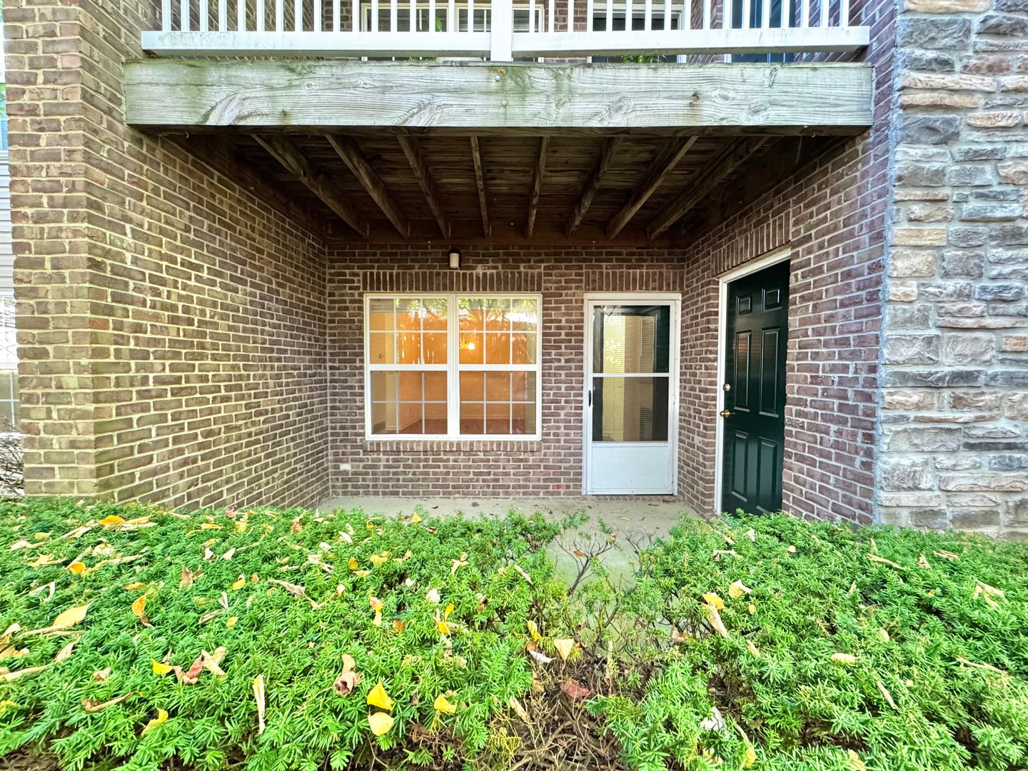 Lexington Apartment: 1176 Appian Crossing Way