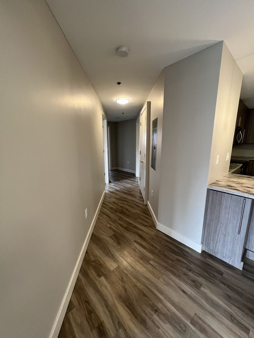 140 Seneca Way 5 of 13