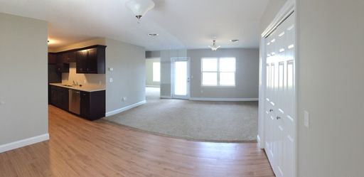 1 Bedroom with Open Floor Plan and Large Kitchen