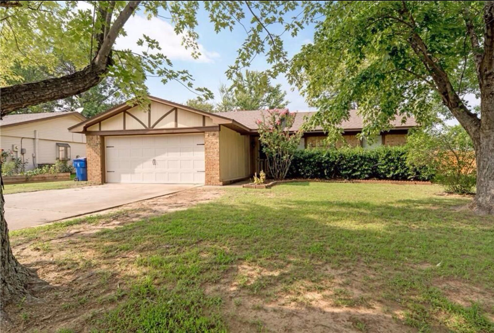 Fort Smith House: 5913 Enid St.