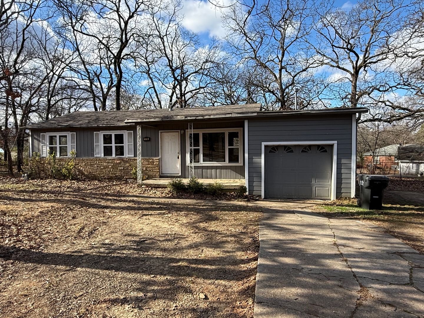 Fort Smith House: 3720 Old Jenny Lind Rd