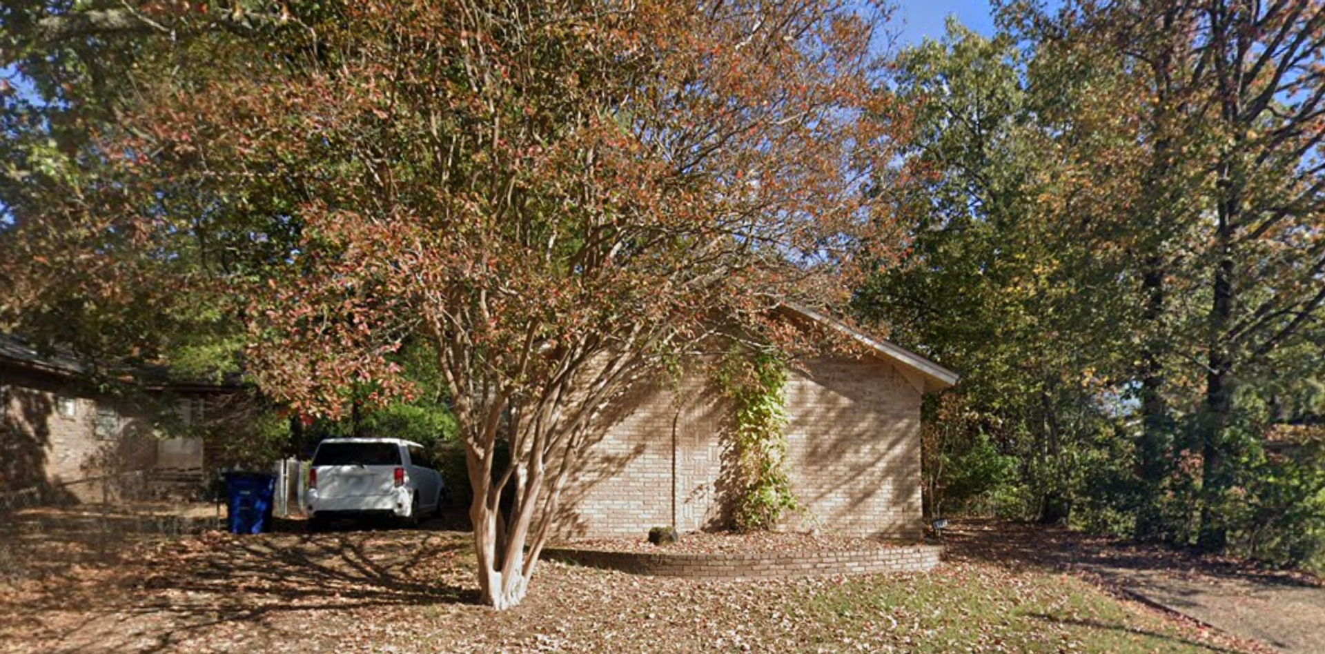 North Little Rock Apartment: 6102 Meadowbrook Lane