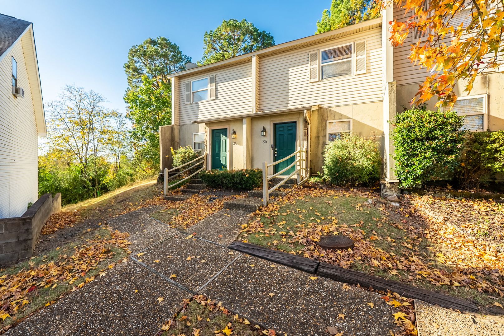 Maumelle Townhome: 45 Edgehill Cove