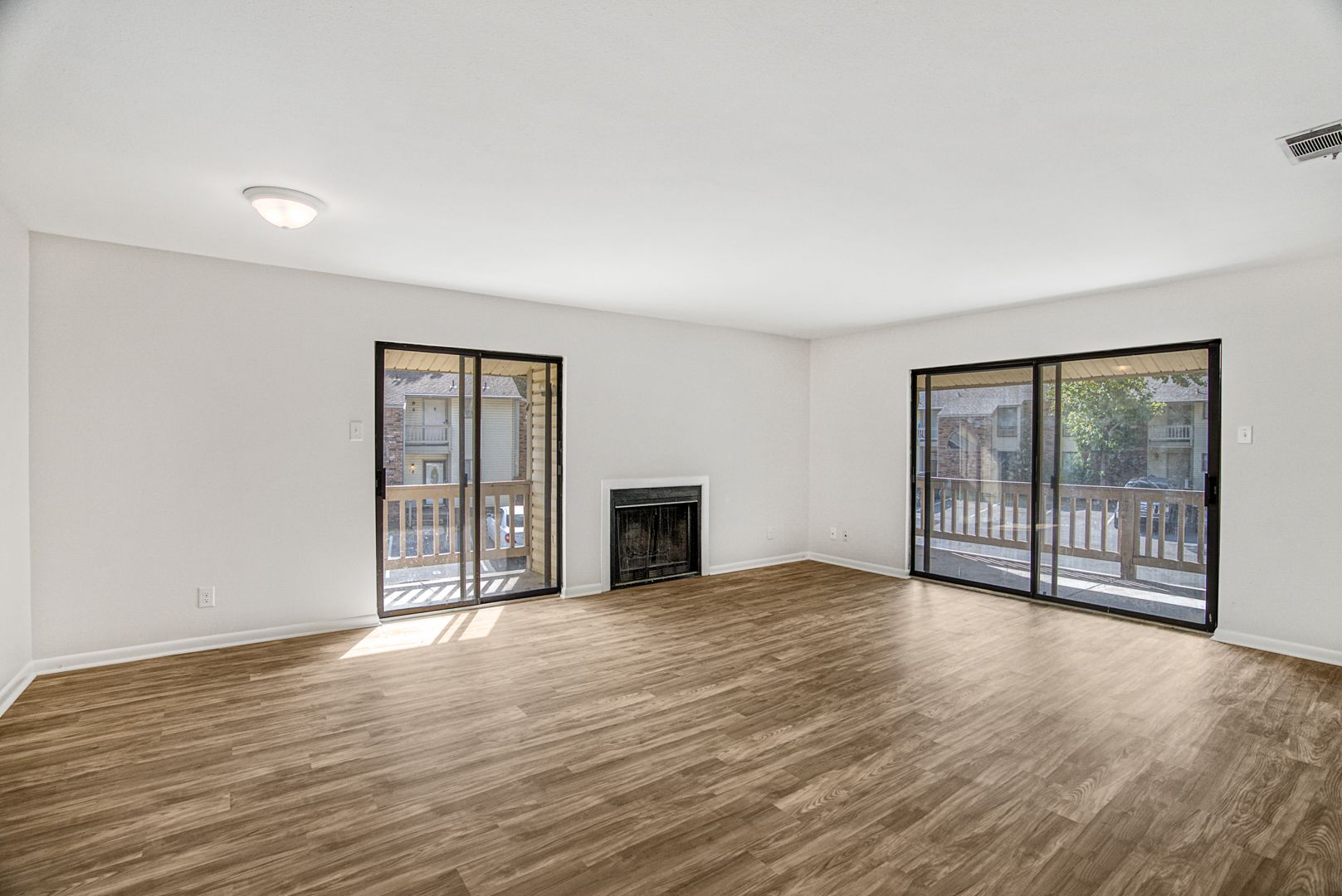 Maumelle Condo: 101 Pine Forest F23