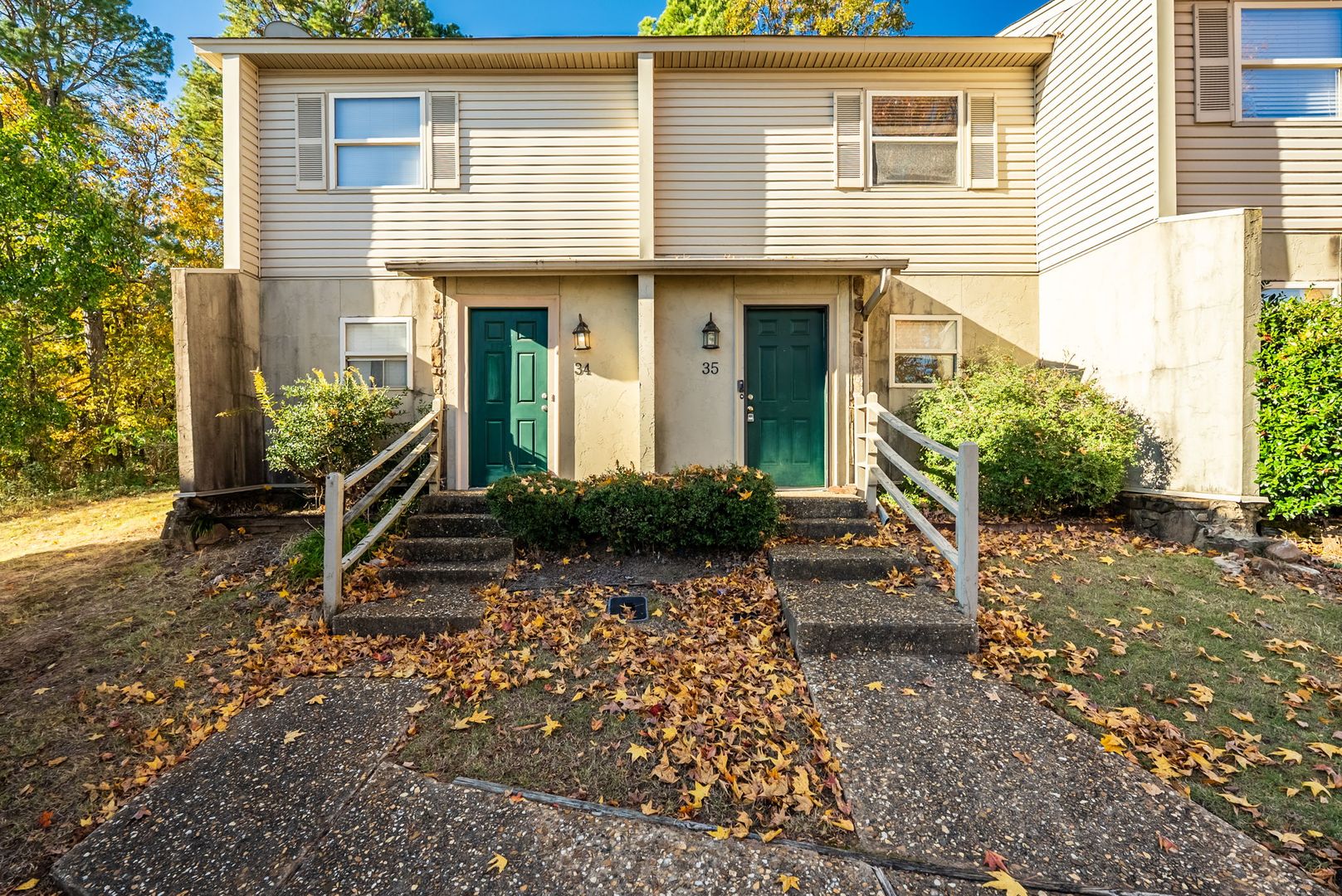 Maumelle Townhome: 34 Edgehill Cove