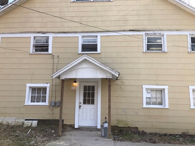 Dayton Apartment: 350 1/2 Hacker Rd