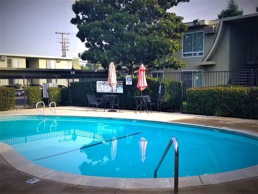 ONE MONTH FREE * Move in by 9/1/26 * 1 Bedroom Available |Welcome Home to The Retreat! – photo 1