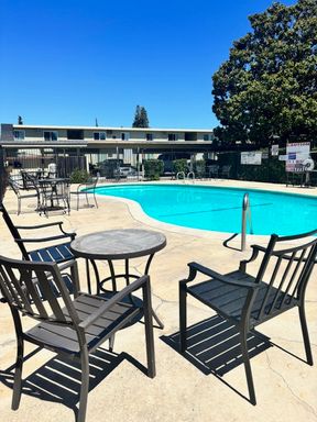 1 Bedroom Available | Welcome to Your New Home in Rosemont – Sacramento, CA – photo 1