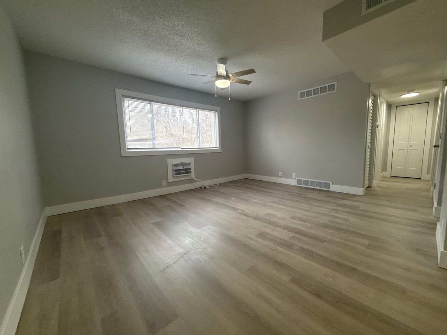 Clarinda Apartment: 1010 North 16th Street