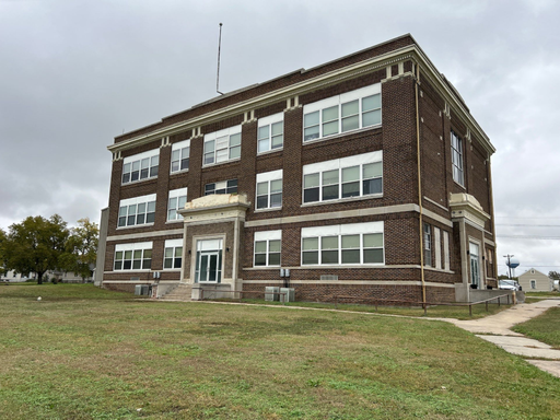 1-bedroom, 1 bathroom apartment for rent located in Clay Center, KS