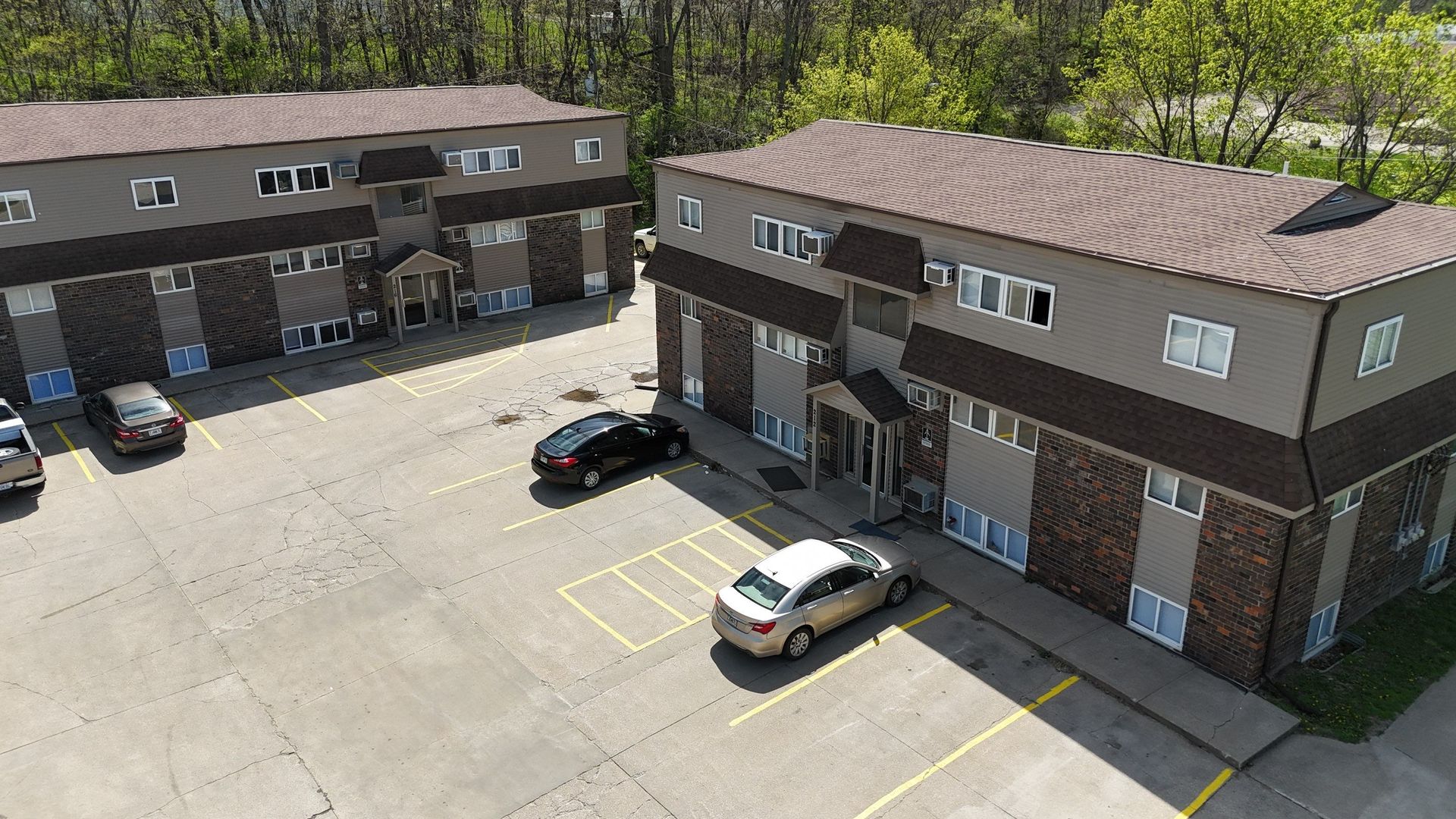 Maryville Apartment: 222 Park Avenue
