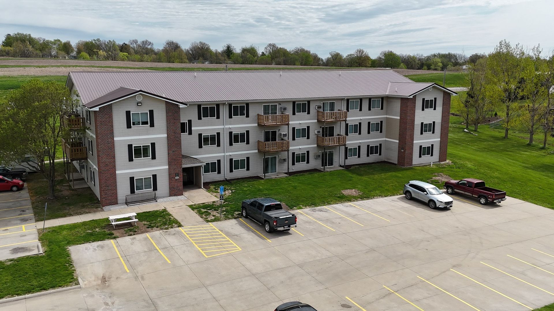 Clarinda Apartment: 940 S 27th Street