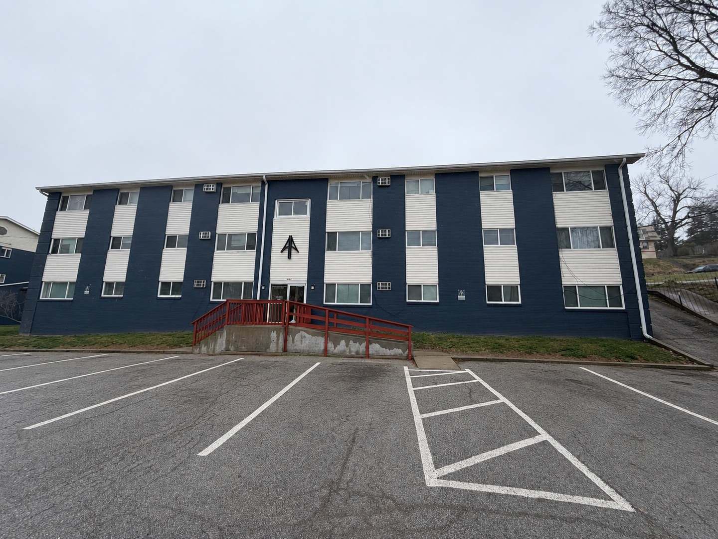 Omaha Apartment: 5703 South 14th Street