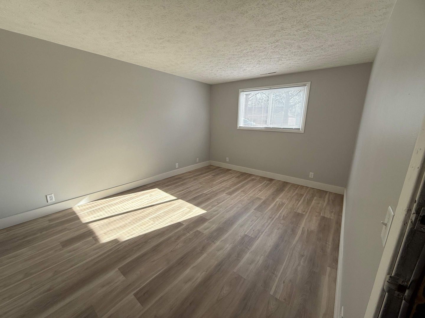 York Apartment: 1725 North Iowa Ave