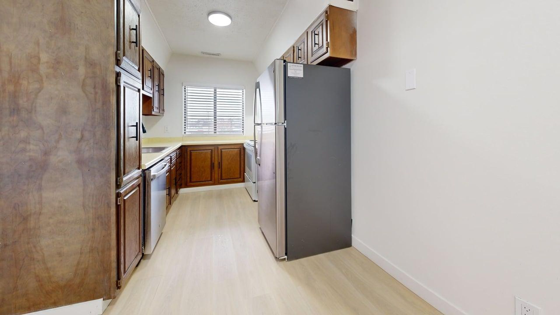 Bismarck Apartment: 215 East Arbor Ave