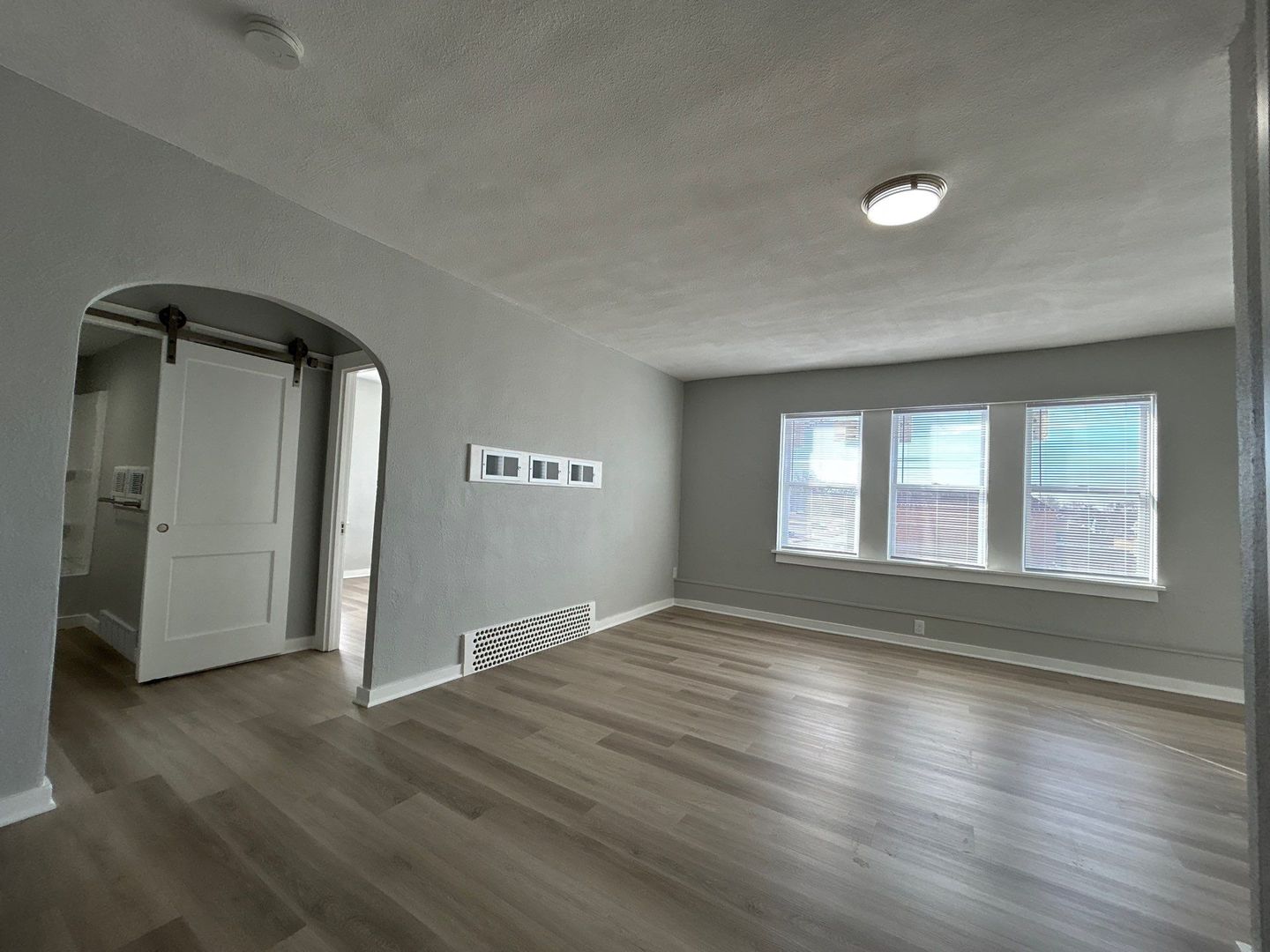 Beatrice Apartment: 723 Ella Street