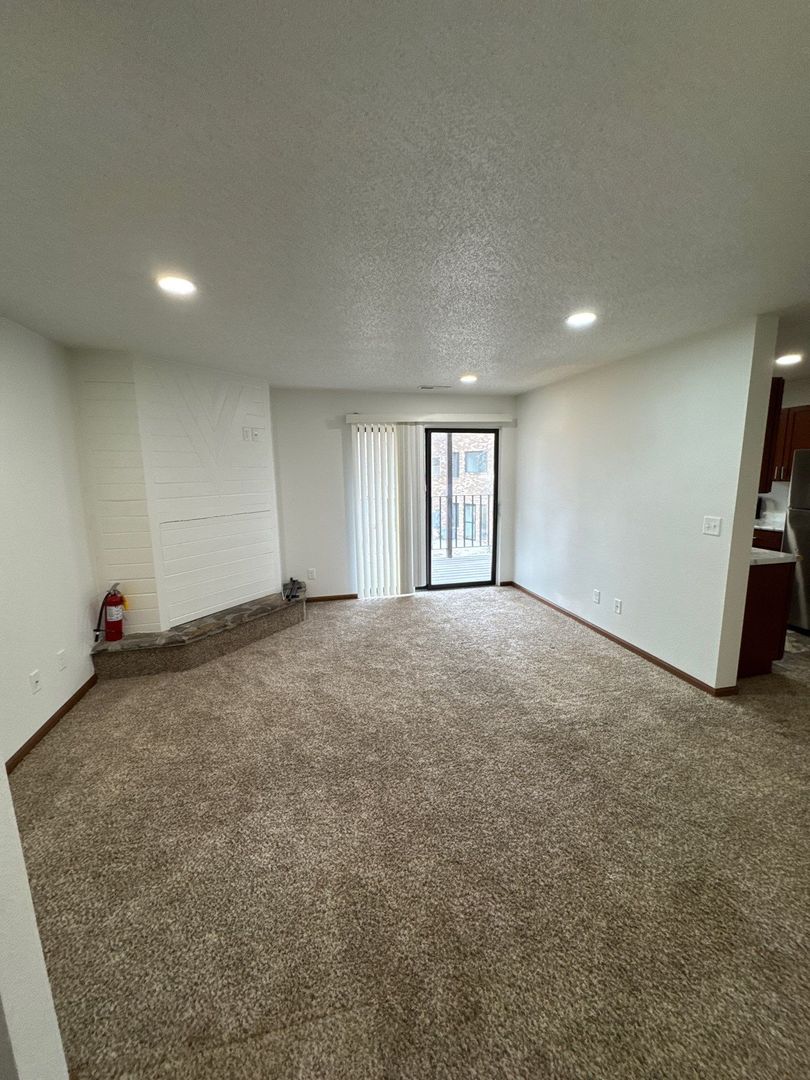 Bismarck Apartment: 215 East Arbor Ave