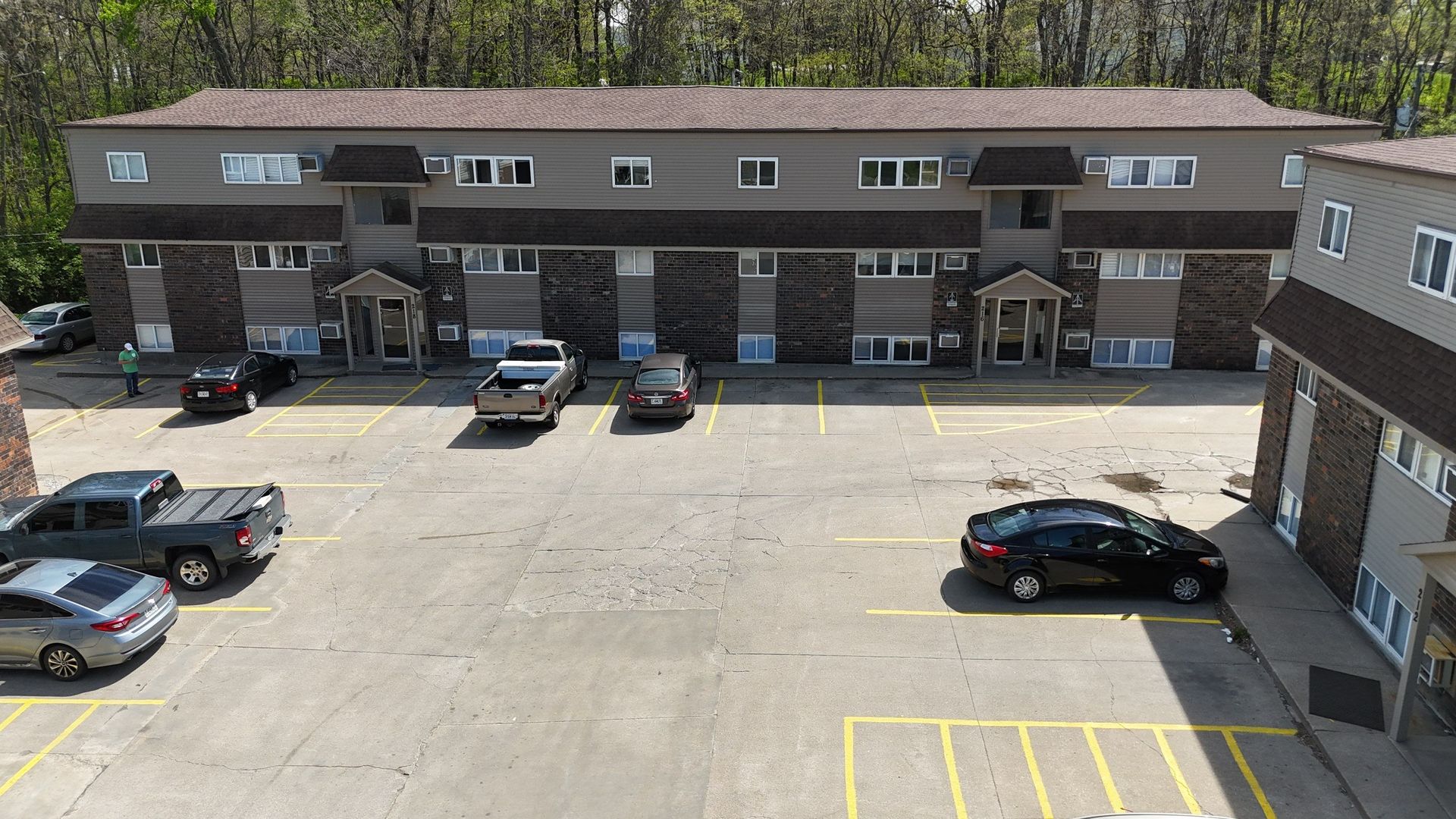 Maryville Apartment: 222 Park Avenue