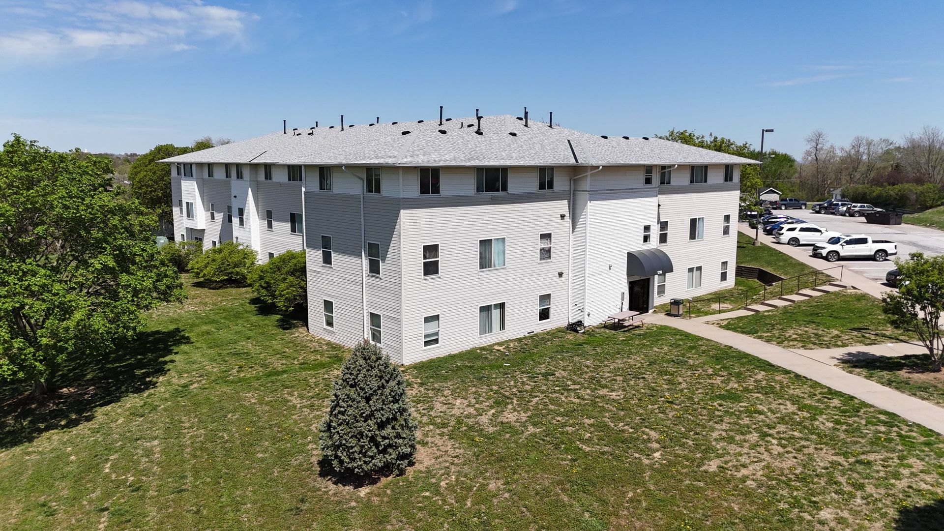 Nebraska City Apartment: 1216 South 2nd Street