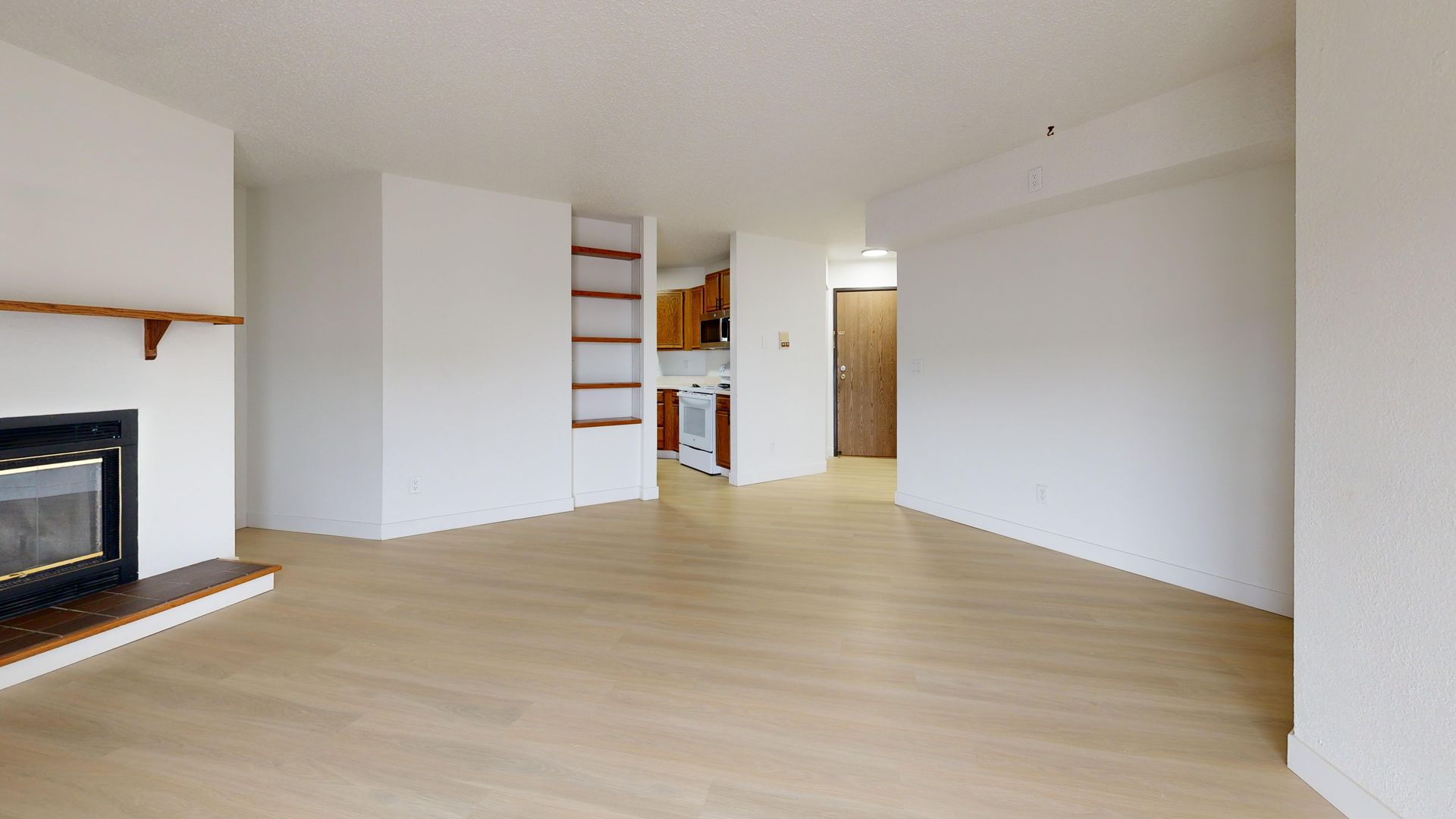 Bismarck Apartment: 215 East Arbor Ave