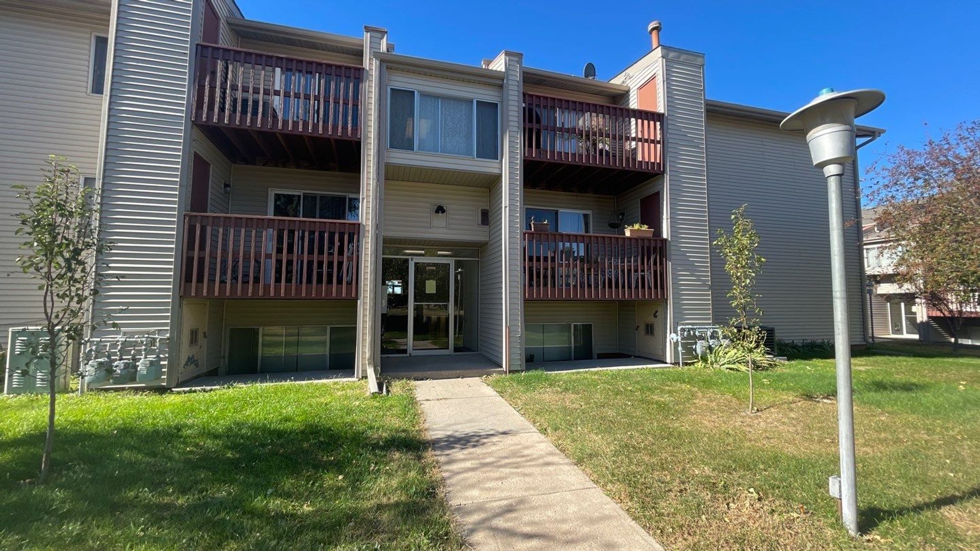 McCook Apartment: 1300 East H Street