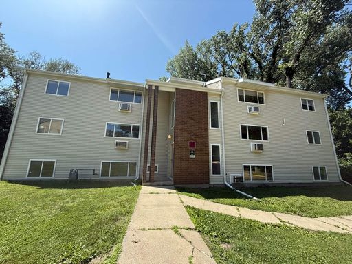 Modern 2-bedroom, 1 bathroom apartment for rent in Clarinda, IA