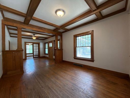 Charming 3-Bed, 2-Bath Home with Plenty of Space – photo 1