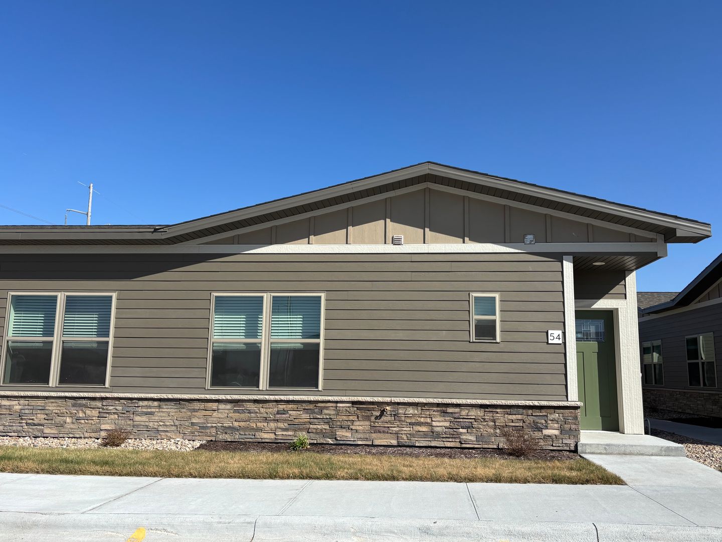 Grand Island Apartment: 1113 North Claude Road