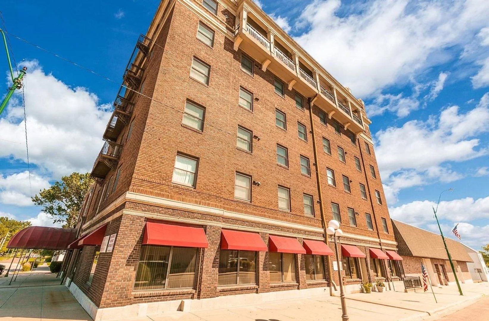 York Apartment: 208 East 5th Street