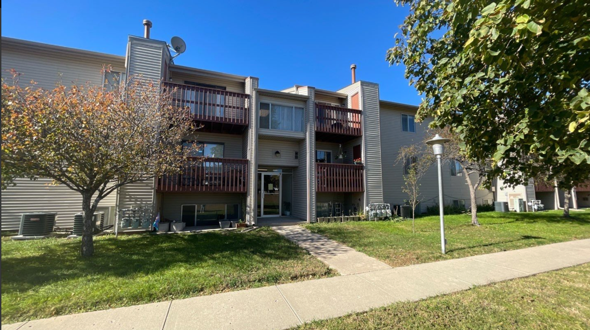 McCook Apartment: 1300 East H Street