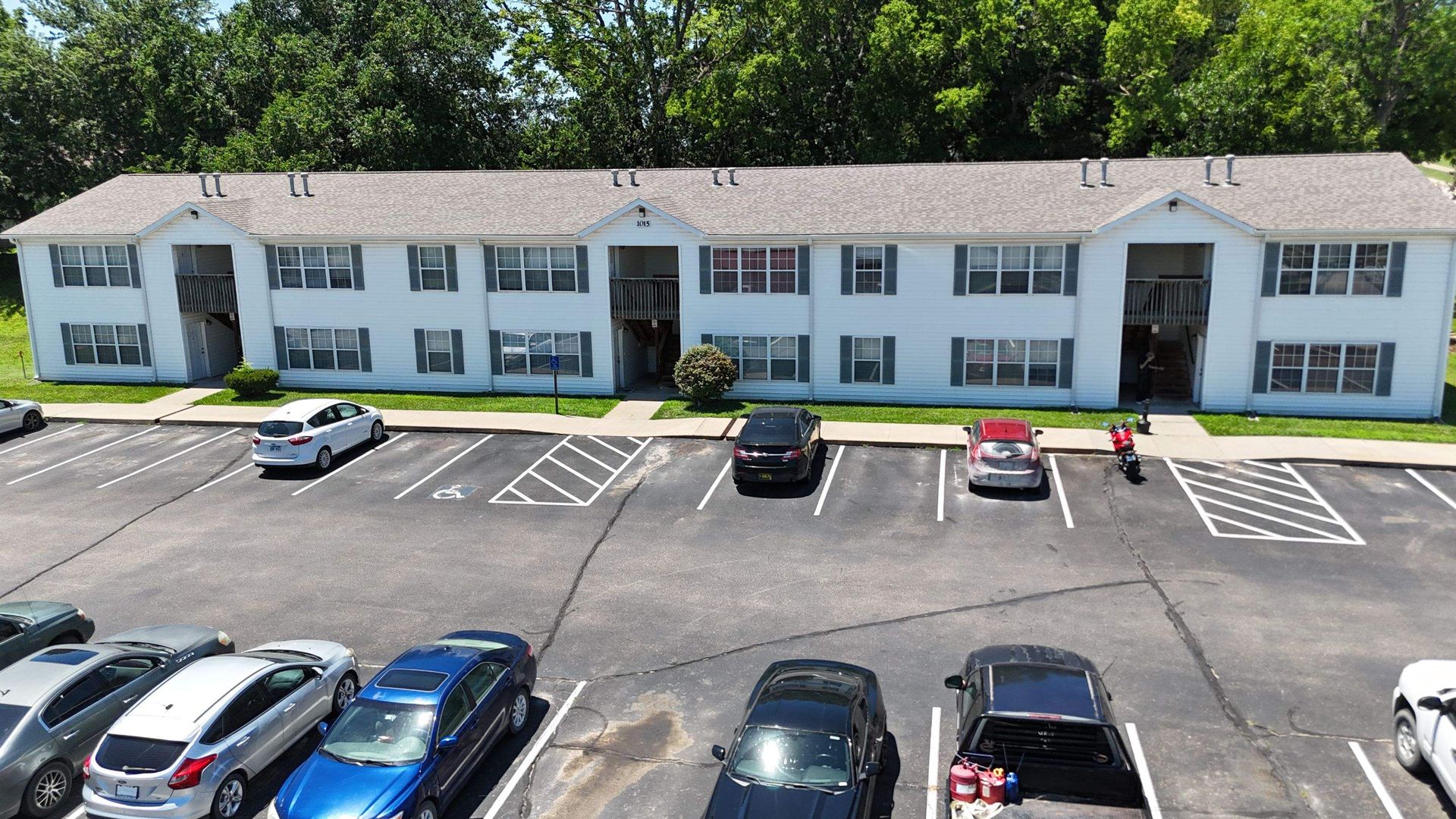Wamego Apartment: 1013 West 14th Street