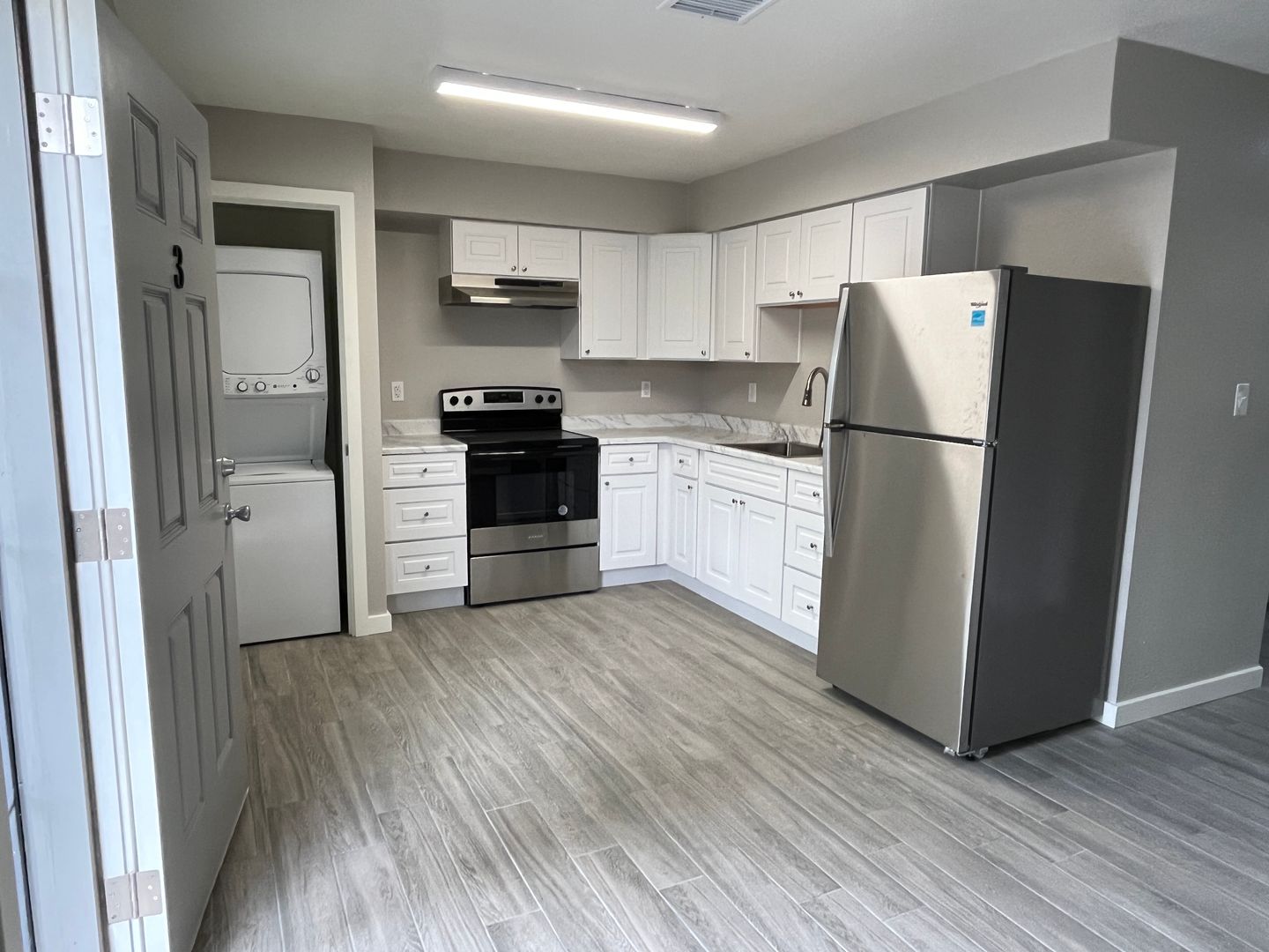 Phoenix Apartment: 2912 E Roeser Rd