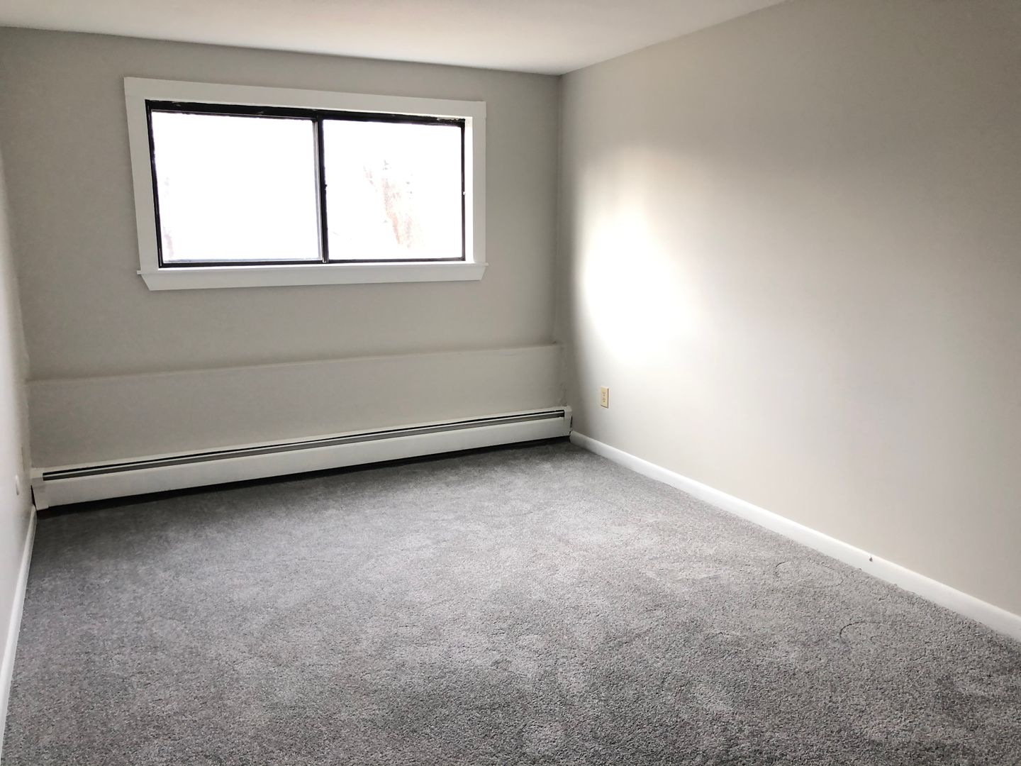 Methuen Apartment: 42 Oakland Ave