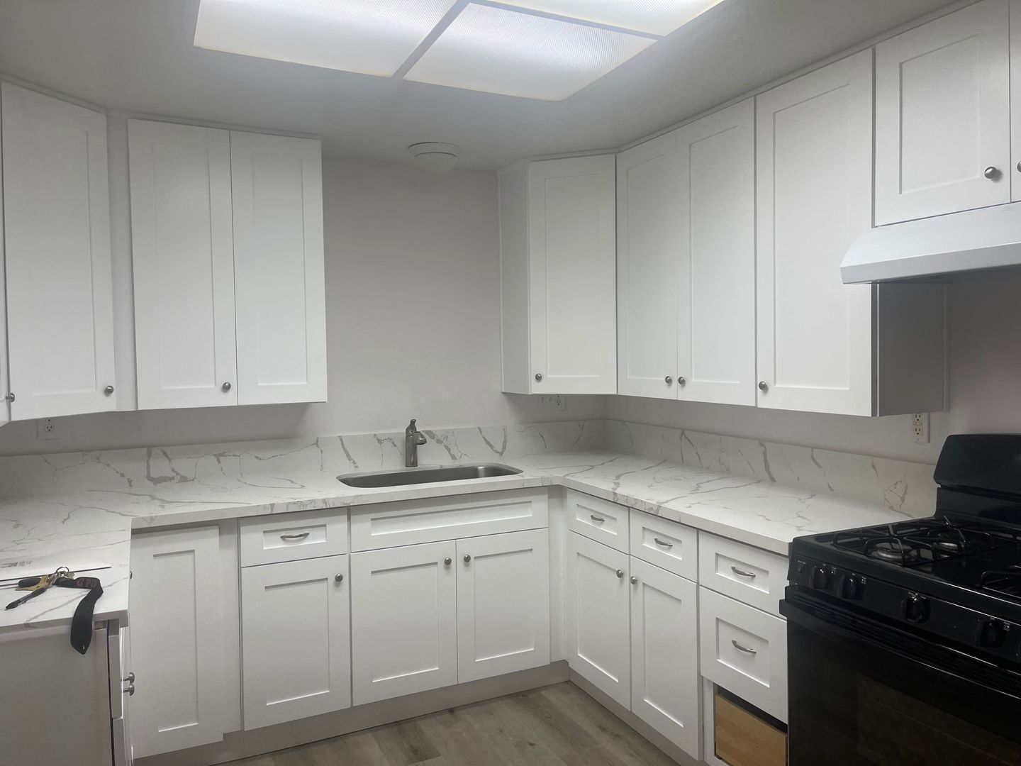 Vista Apartment: 205-207 W. Connecticut Ave